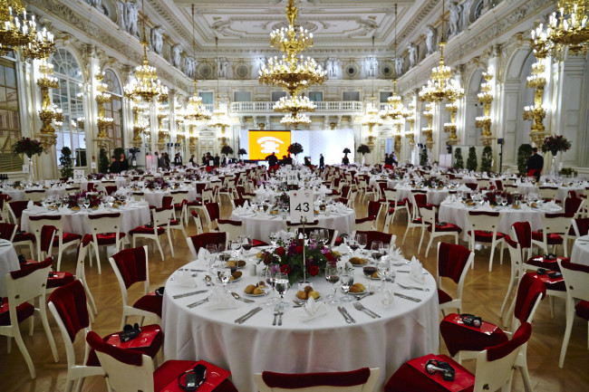 LLM/CIF connects political elite from the CR, the PRC and CEE Countries