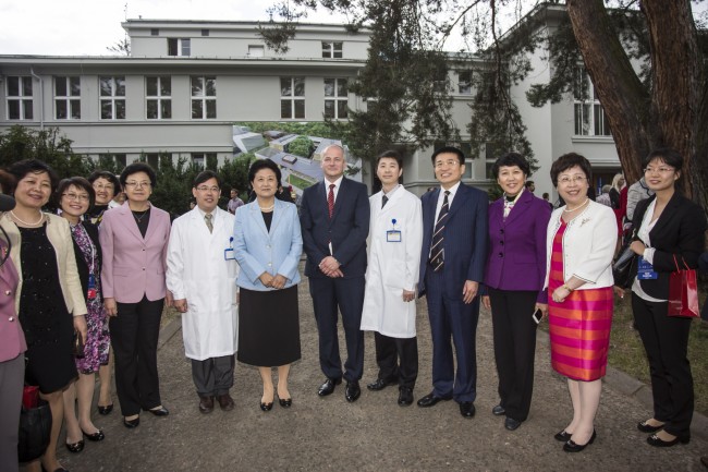 Czech-Chinese traditional medicine centre opens in Hradec Kralove