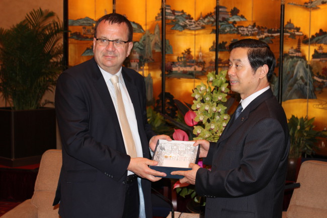 Mise ministra Jana Mládka podpořila intenzívnější spolupráci