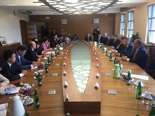 重庆希望进一步加深合作关系