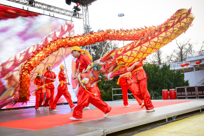 Oslava čínského nového roku ohnivého kohouta v Praze